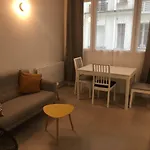 Bel Appartement Au Coeur Des Batignolles