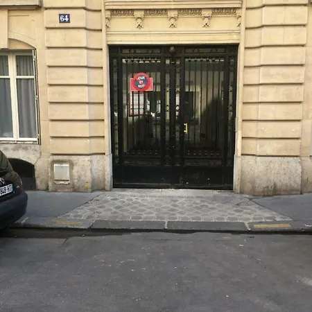 Bel Au Coeur Des Batignolles Parigi